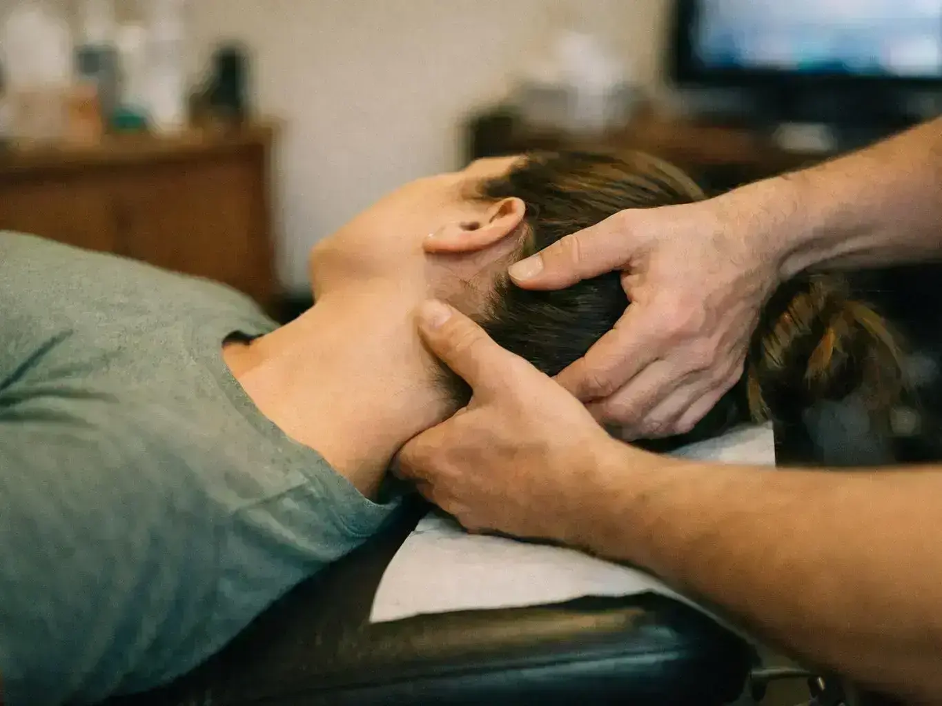 About Arrowhead Clinic Chiropractor — in action